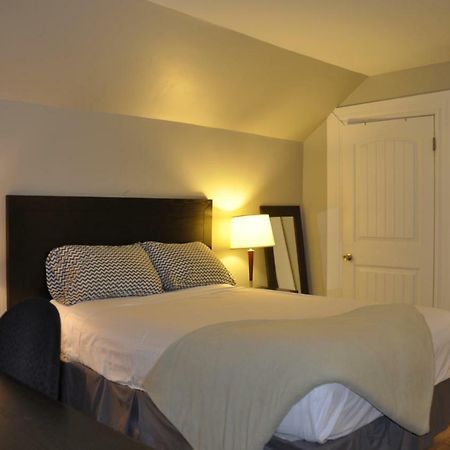 Moncton Suites - Apartments Across Georges Dumont ภายนอก รูปภาพ