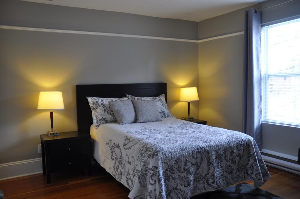 Moncton Suites - Apartments Across Georges Dumont ภายนอก รูปภาพ
