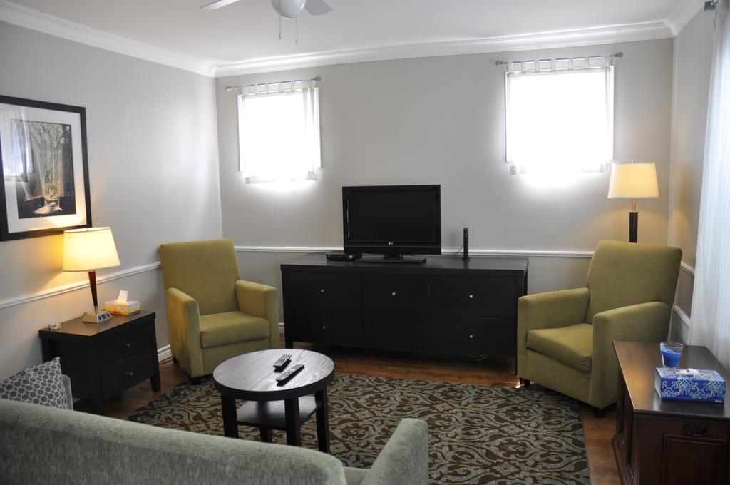 Moncton Suites - Apartments Across Georges Dumont ภายนอก รูปภาพ