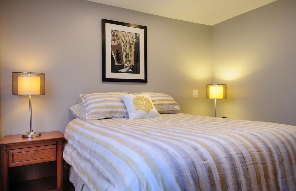 Moncton Suites - Apartments Across Georges Dumont ภายนอก รูปภาพ