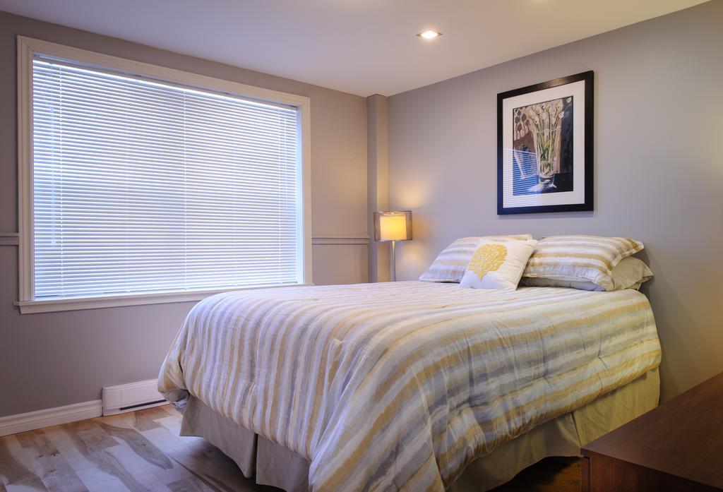 Moncton Suites - Apartments Across Georges Dumont ภายนอก รูปภาพ