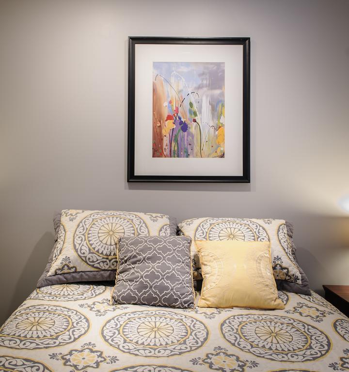 Moncton Suites - Apartments Across Georges Dumont ภายนอก รูปภาพ