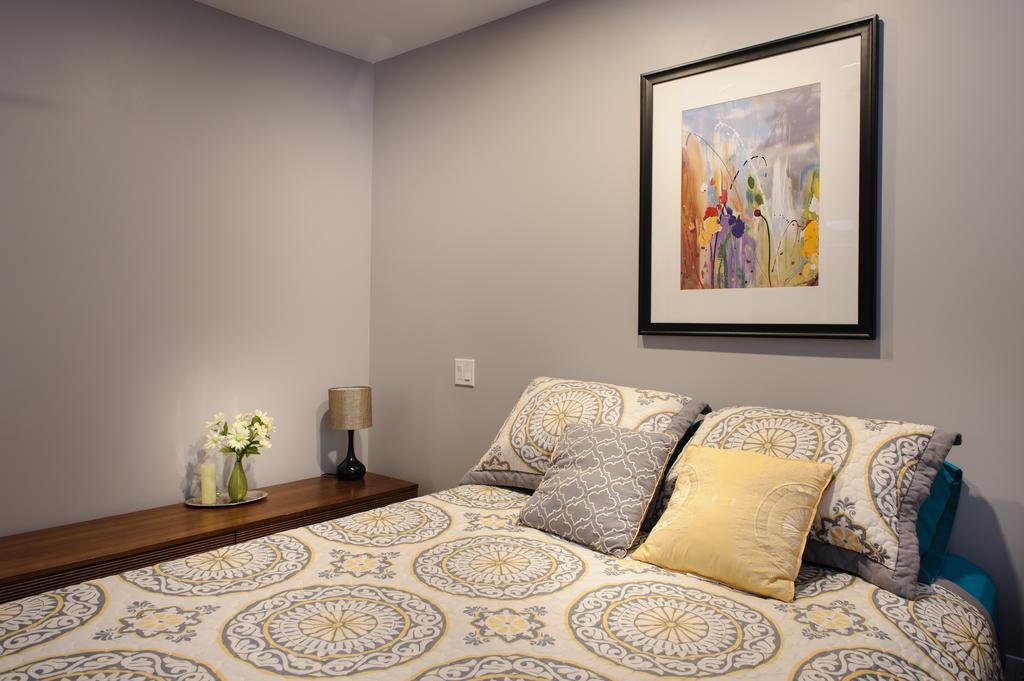 Moncton Suites - Apartments Across Georges Dumont ภายนอก รูปภาพ