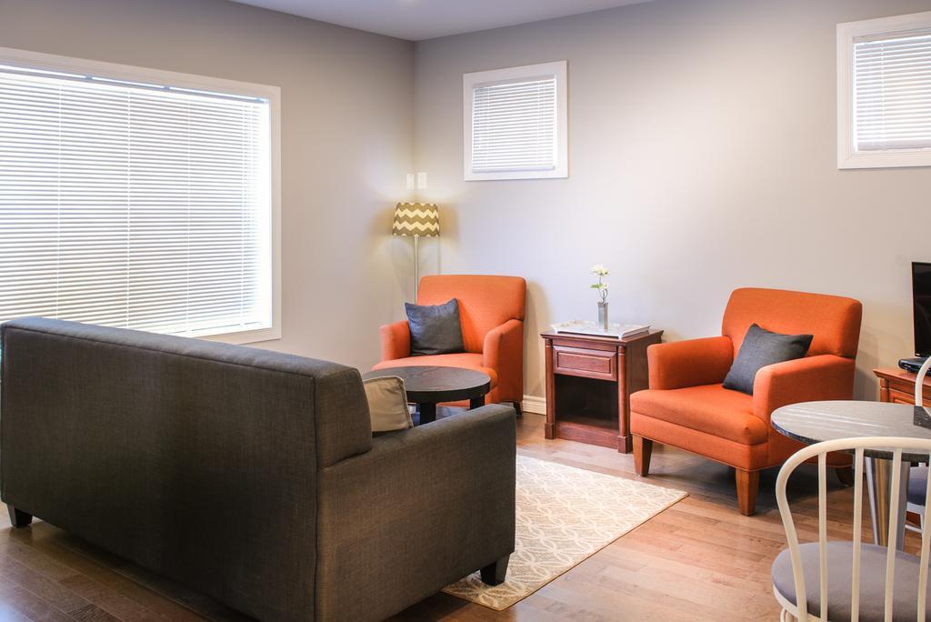Moncton Suites - Apartments Across Georges Dumont ภายนอก รูปภาพ
