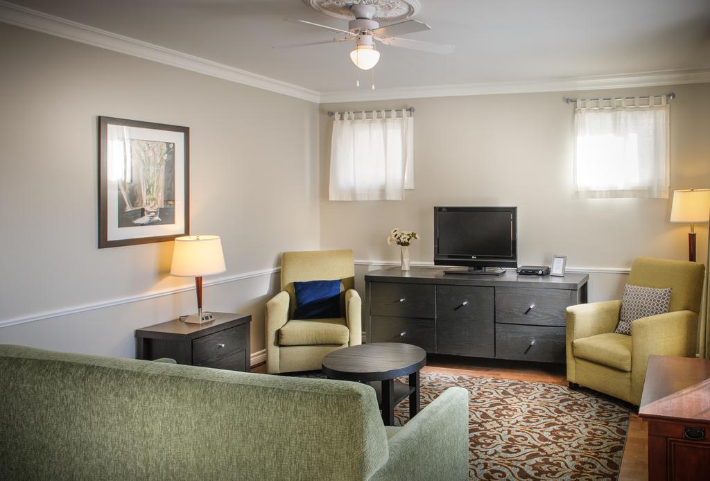 Moncton Suites - Apartments Across Georges Dumont ภายนอก รูปภาพ
