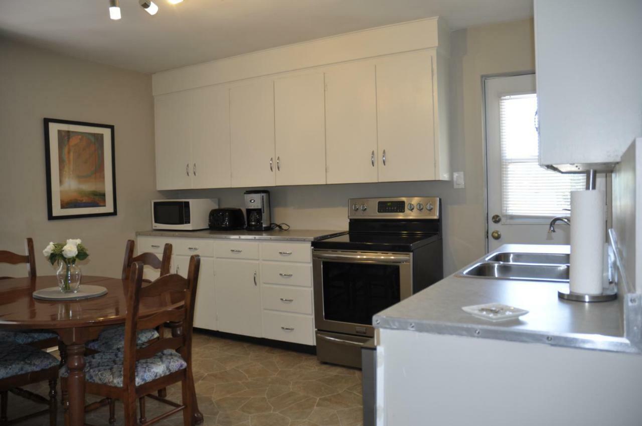 Moncton Suites - Apartments Across Georges Dumont ภายนอก รูปภาพ