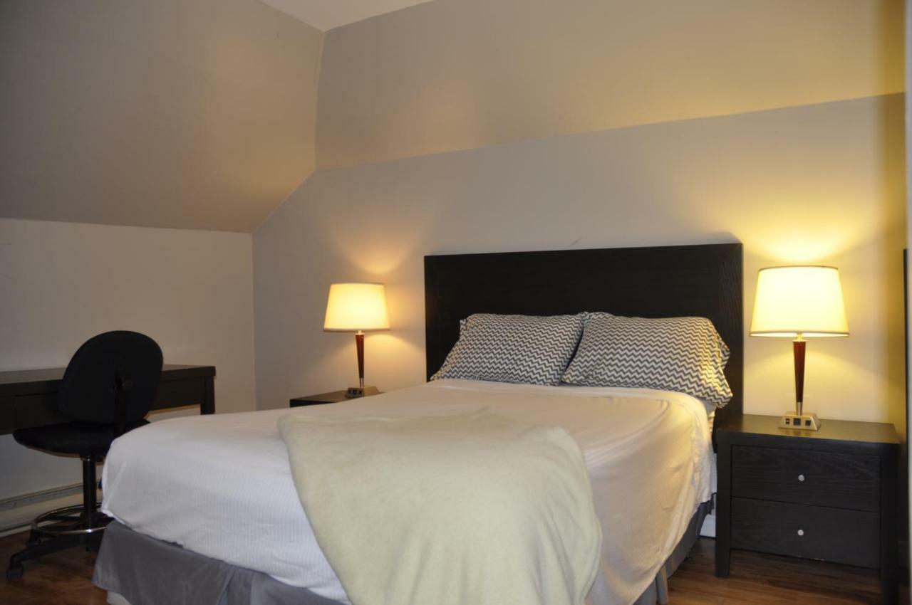 Moncton Suites - Apartments Across Georges Dumont ภายนอก รูปภาพ