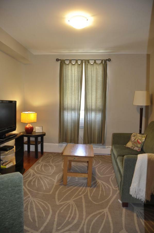 Moncton Suites - Apartments Across Georges Dumont ภายนอก รูปภาพ