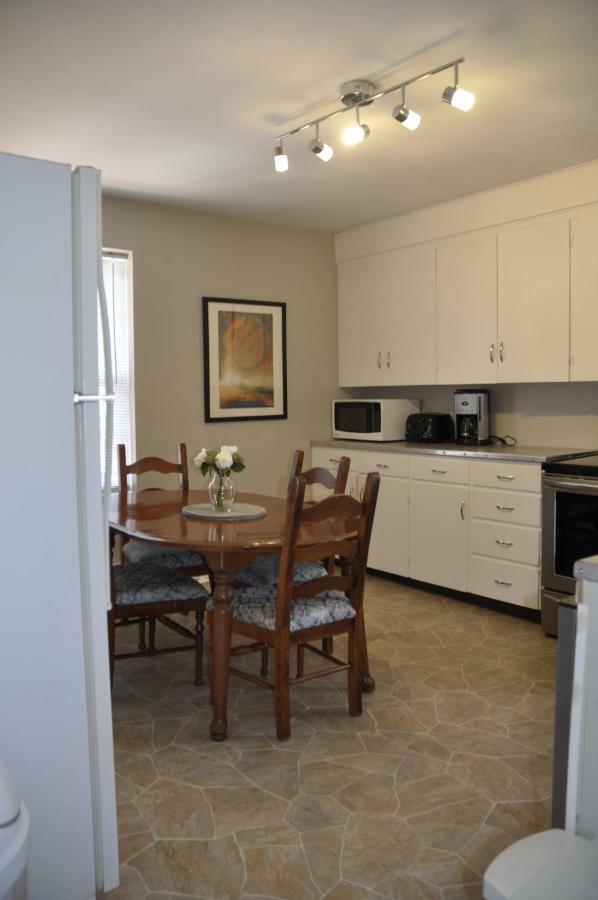 Moncton Suites - Apartments Across Georges Dumont ภายนอก รูปภาพ